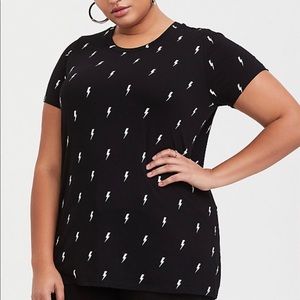 Torrid black lightning bolt tee size 1X